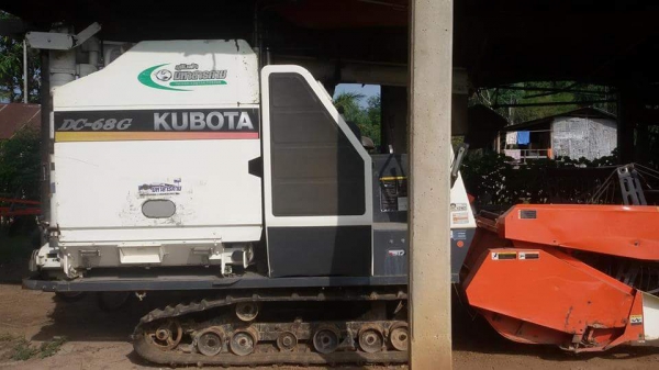 รถเกี่ยวข้าว  68 g  ปี 55