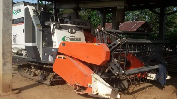 รถเกี่ยวข้าว  68 g  ปี 55