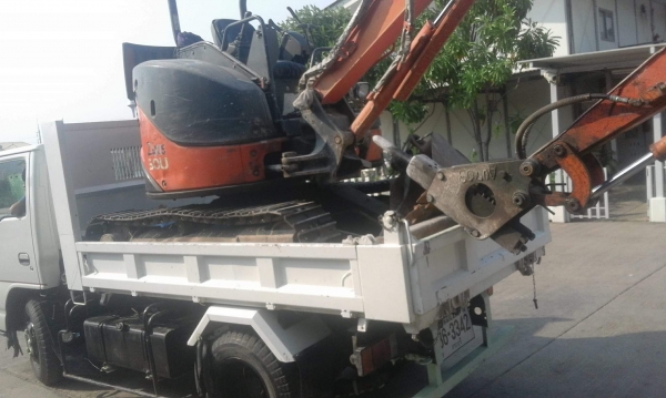 รับสมัครคนขับรถ 6 ล้อดั้ม