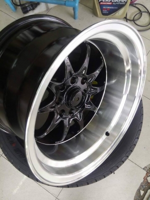 แม็กใหม่ขอบ 15 กว้างหน้า8 หลัง 9 ออฟ 0 ราคา 9500 บาท