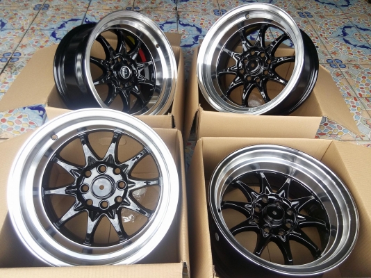 แม็กใหม่ขอบ 15 กว้างหน้า8 หลัง 9 ออฟ 0 ราคา 9500 บาท