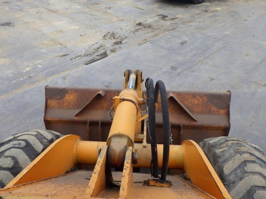 ขายรถตัก KOMATSU 515 สมบูรณ์พร้อมใช้ครับ FROM JAPAN ติดต่อ 063-9316985 ID LINE : 0639316985