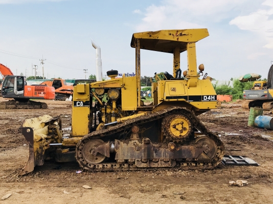 ขาย รถแทรคเตอร์ CAT D4H  รถพร้อมใช้งาน  เครื่อง+เกียรดี ระบบสมบูรณ์ ช่วงล่างเต็ม เอกสารเล่มทะเบียน