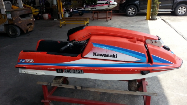 ขายครับ เจ็ต ยืน kawasaki 550 cc ราคาเบาๆ 18,000 บาท ไม่มีแบต เรือเก่านอก ตรวจเช็ค ล้างคาร์บู ล้างถั ขายครับ เจ็ต ยืน kawasaki 550 cc ราคาเบาๆ 18,000 บาท ไม่มีแบต เรือเก่านอก ตรวจเช็ค ล้างคาร์บู ล้างถั