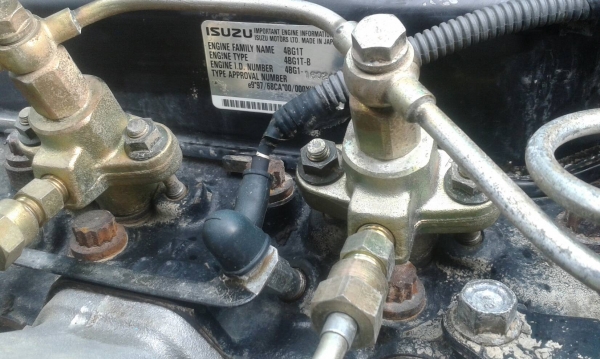 ต้องการขายรถขุดKOBELCO-SK135SR-1Eรถนอกนำเข้าจากญี่ปุ่น