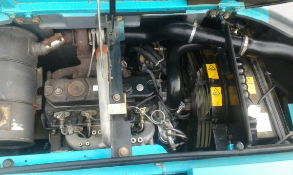 ต้องการขายรถขุดKOBELCO-SK135SR-1Eรถนอกนำเข้าจากญี่ปุ่น