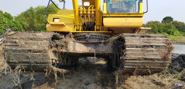 ขายรถแบคโฮ KOMATSU PC200-8MO ใช้งาน 8 พันชั่วโมง สภาพเทพบุตร