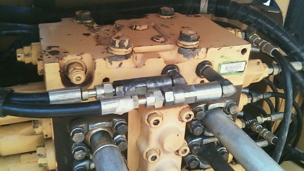 ขายรถแบคโฮ KOMATSU PC200-8MO ใช้งาน 8 พันชั่วโมง สภาพเทพบุตร