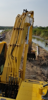 ขายรถแบคโฮ KOMATSU PC200-8MO ใช้งาน 8 พันชั่วโมง สภาพเทพบุตร