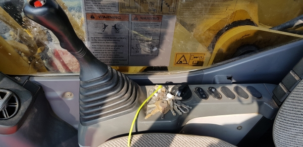 ขายรถแบคโฮ KOMATSU PC200-8MO ใช้งาน 8 พันชั่วโมง สภาพเทพบุตร