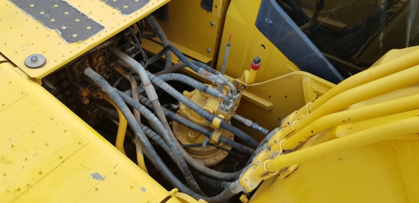 ขายรถแบคโฮ KOMATSU PC200-8MO ใช้งาน 8 พันชั่วโมง สภาพเทพบุตร