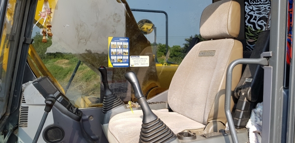 ขายรถแบคโฮ KOMATSU PC200-8MO ใช้งาน 8 พันชั่วโมง สภาพเทพบุตร