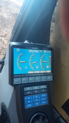 ขายรถแบคโฮ KOMATSU PC200-8N1 พร้อมไลน์หัวกระแทก ใช้งาน 6 พันชั่วโมง