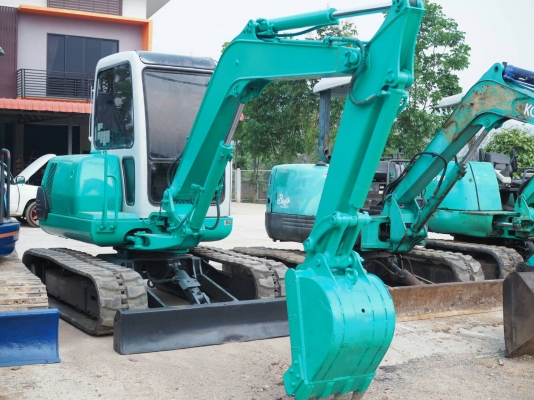 ขายด่วนKOMATSU PC40-7E เก่านอก ไม่เคยใช้งานในไทย ขายด่วนKOMATSU PC40-7E เก่านอก ไม่เคยใช้งานในไทย
