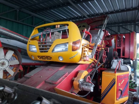 ขาย KM-49 รถเกี่ยวเฉพาะนาปี ล้างจอดเก็บ เครื่อง 6HK-240 แรง turboแท้ ปั้มไดกิ้น 23 ตัวเดิน 12 ไม่มีผุ ร้าว ดาม  สีสันสวย ราคา 530,000 รวมคอม 091-0206555 เน้นโทรครับ