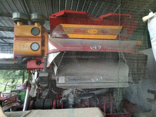 ขาย KM-49 รถเกี่ยวเฉพาะนาปี ล้างจอดเก็บ เครื่อง 6HK-240 แรง turboแท้ ปั้มไดกิ้น 23 ตัวเดิน 12 ไม่มีผุ ร้าว ดาม  สีสันสวย ราคา 530,000 รวมคอม 091-0206555 เน้นโทรครับ