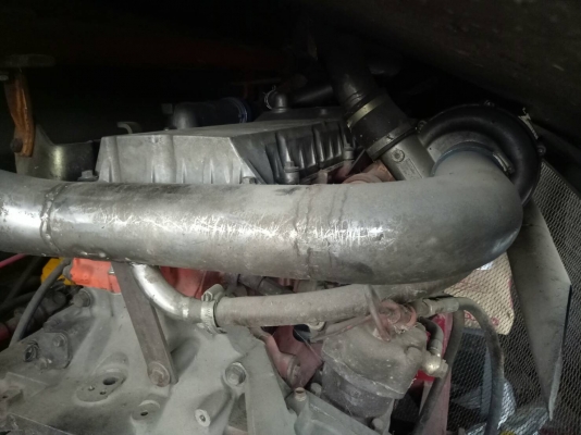 ขาย KM-49 รถเกี่ยวเฉพาะนาปี ล้างจอดเก็บ เครื่อง 6HK-240 แรง turboแท้ ปั้มไดกิ้น 23 ตัวเดิน 12 ไม่มีผุ ร้าว ดาม  สีสันสวย ราคา 530,000 รวมคอม 091-0206555 เน้นโทรครับ