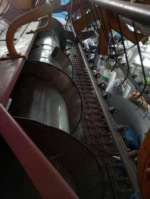 ขาย KM-49 รถเกี่ยวเฉพาะนาปี ล้างจอดเก็บ เครื่อง 6HK-240 แรง turboแท้ ปั้มไดกิ้น 23 ตัวเดิน 12 ไม่มีผุ ร้าว ดาม  สีสันสวย ราคา 530,000 รวมคอม 091-0206555 เน้นโทรครับ