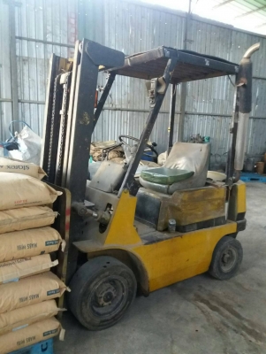 ขายรถฟอร์คลิฟท์ ขนาด 2 ตัน เสาสูง 3 เมตร เครื่องยนต์ดีเซล