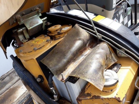 Caterpillar 303CR : รถขุด 3 ตัน 2762ชั่วโมง นำเข้าจากญี่ปุ่น โทร. 080-6565422 (หนิง)