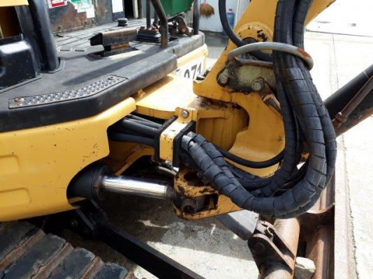 Caterpillar 303CR : รถขุด 3 ตัน 2762ชั่วโมง นำเข้าจากญี่ปุ่น โทร. 080-6565422 (หนิง)