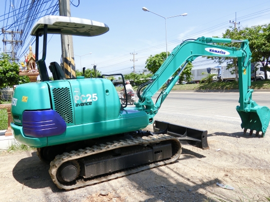 KOMATSU 25-7 ขนาดPC-25 <มีVDOให้ชม> รถเก่านอกแท้ มีเอกสารใบอินวอย☎️ติดต่อ 085-5632278 (ราคาต่อรองได้)