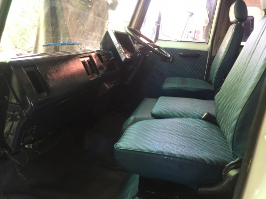 ขาย หัวสิบล้อ ISUZU ร็อคกี้ สีใหม่ พร้อมใช้งาน