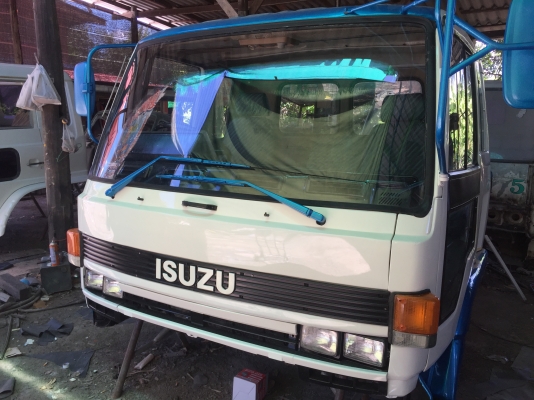 ขาย หัวสิบล้อ ISUZU ร็อคกี้ สีใหม่ พร้อมใช้งาน