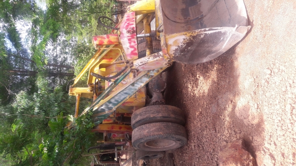 รถตักล้อยาง รถตักล้อยาง