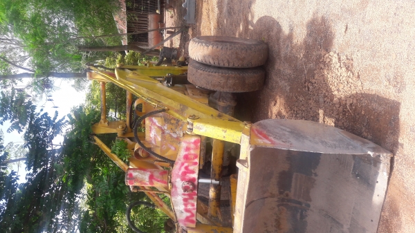 รถตักล้อยาง รถตักล้อยาง