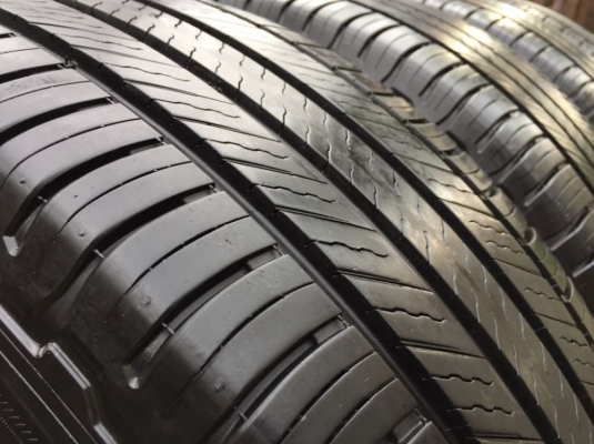 ยาง Michelin 265 65 17 กลางปี17 ดอกเต็ม เนื้อนิ่มๆ ใช้ยาว ราคาไม่แพง ยาง Michelin 265 65 17 กลางปี17 ดอกเต็ม เนื้อนิ่มๆ ใช้ยาว ราคาไม่แพง