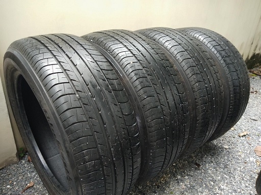 ขายยาง YOKOHAMA BluEarth E70 ปี2116 (1ชุด) 215-55-17 ราคา 2,800 ขายยาง YOKOHAMA BluEarth E70 ปี2116 (1ชุด) 215-55-17 ราคา 2,800