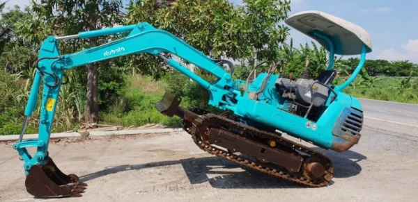 ขายด่วนรถแบคโฮคูโบต้าK30คอลโทลสั้นน้ำมันปั้มนี้วติดลายหัวกะแทกดีเทียบเท่าPC30รถนอกสถาพดีพร้อมใช้เพิ่งนำเข้ามายังไม่เคยใช้งานในไทยเลย