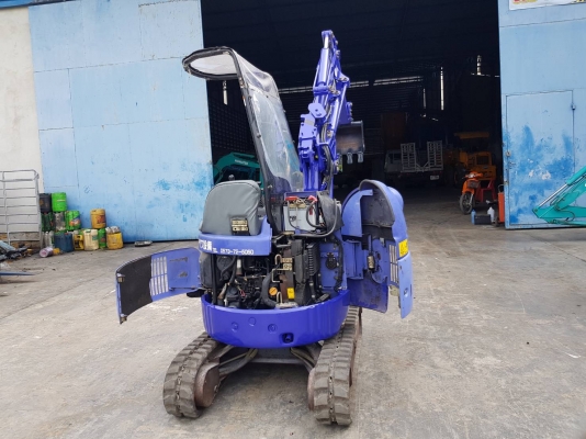 โคมัตสุ pc10uu-3รุ่นใหม่ เครื่องยนต์โคมัตสุ ใบมีดกว้างเพียง 1 เมตร เหมาะสำหรับ หน้างานพื้นที่แคบ สาม