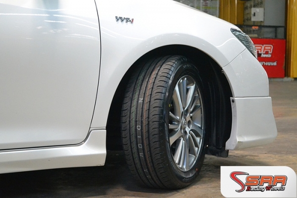 DUNLOP SP SPORT MAXX 050 215/55R17 ราคาเส้นละ 4,250 บาท