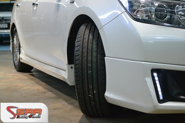 DUNLOP SP SPORT MAXX 050 215/55R17 ราคาเส้นละ 4,250 บาท