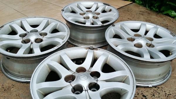 ล้อแม็กโตโยต้า D4D ขอบ15 5รู114.3 ชุด4วง