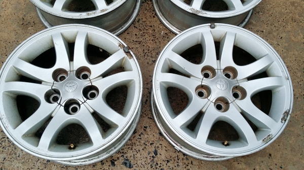 ล้อแม็กโตโยต้า D4D ขอบ15 5รู114.3 ชุด4วง