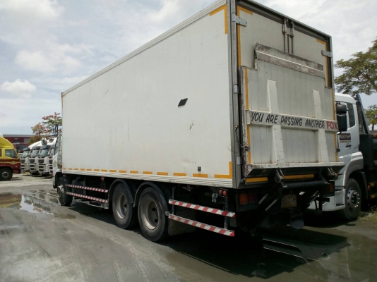 ขายด่วนรถสิบล้อตู้เย็นมิชูเครือง270แรงปี55จัดแน้น1300000