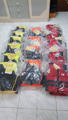 ขายเสื้อชูชีพของใหม่ สวยๆๆใส่เข้ารูปลอยน้ำดี RONIX ขายเสื้อชูชีพของใหม่ สวยๆๆใส่เข้ารูปลอยน้ำดี RONIX