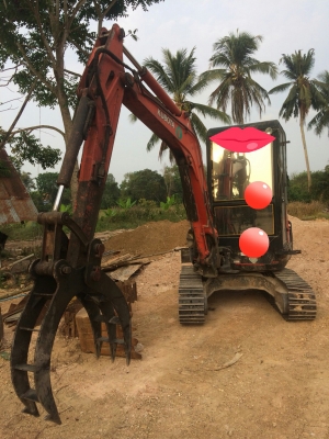 KUBOTA 3ตัน มีเก๋ง แอร์เย็น มีบุ้งกี้และหัวคีบ สภาพใช้งานได้ปกติ เครื่องดี ราคาคุยได้ 0872976734 KUBOTA 3ตัน มีเก๋ง แอร์เย็น มีบุ้งกี้และหัวคีบ สภาพใช้งานได้ปกติ เครื่องดี ราคาคุยได้ 0872976734