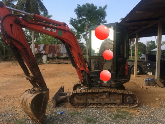 KUBOTA 3ตัน มีเก๋ง แอร์เย็น มีบุ้งกี้และหัวคีบ สภาพใช้งานได้ปกติ เครื่องดี ราคาคุยได้ 0872976734