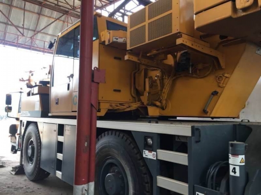 ขายด่วนรถเครนLIEBHERR  35 ตัน ปี 2012