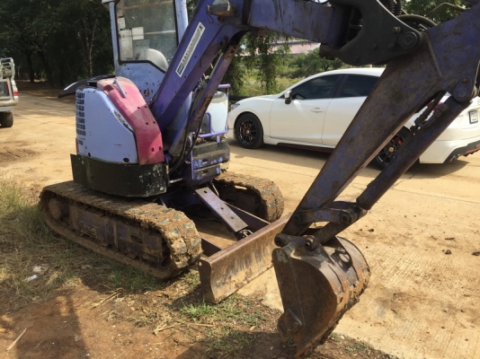 ขายรถ KOMATSU PC 12UU ราคาย่อมเยาว์ 219,000 ใช้งานน้อยนำเข้าจากญี่ปุ่น