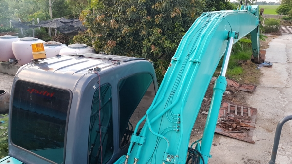 ขายรถแบคโฮ KOBELCO SK200LC-8 YO12 Super เก่านอกผ่านการใช้งานในไทย รวมเพียง 8,8xx ชั่วโมง