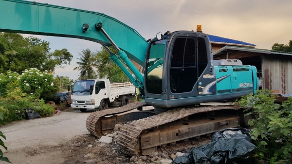ขายรถแบคโฮ KOBELCO SK200LC-8 YO12 Super เก่านอกผ่านการใช้งานในไทย รวมเพียง 8,8xx ชั่วโมง