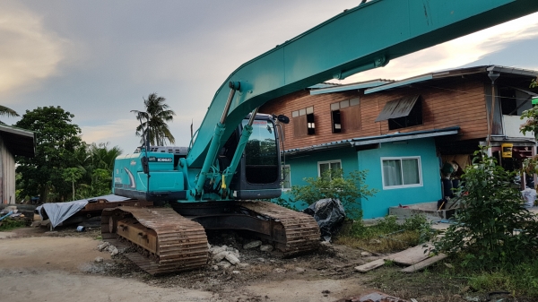 ขายรถแบคโฮ KOBELCO SK200LC-8 YO12 Super เก่านอกผ่านการใช้งานในไทย รวมเพียง 8,8xx ชั่วโมง