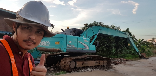 ขายรถแบคโฮ KOBELCO SK200LC-8 YO12 Super เก่านอกผ่านการใช้งานในไทย รวมเพียง 8,8xx ชั่วโมง