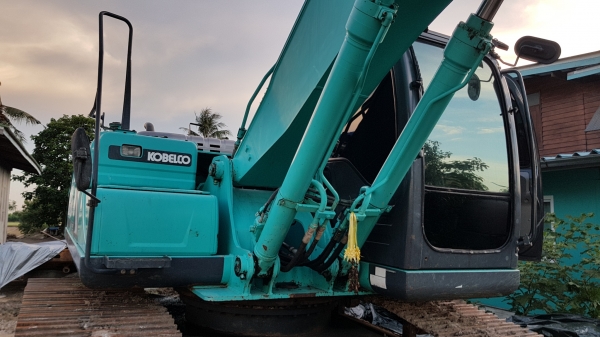 ขายรถแบคโฮ KOBELCO SK200LC-8 YO12 Super เก่านอกผ่านการใช้งานในไทย รวมเพียง 8,8xx ชั่วโมง