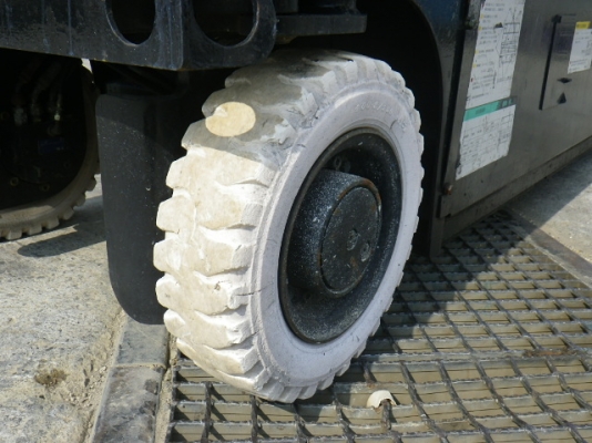 รถกระเช้า AICHI SV08B ปี 2005 ราคาไม่แพง โทร 061-4194021 พรภวิษย์